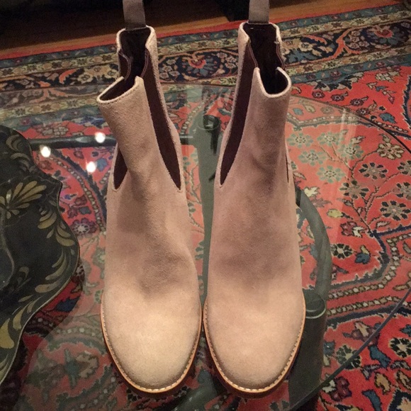 EUC cole Haan grand.os Tan suede Ankle boot Sz 9 - Picture 4 of 7